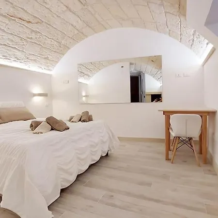 Monolocale Dimora Borgo Monte Nel Cuore Di Otranto Con Garage Exterior photo