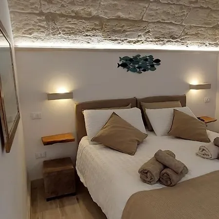 Monolocale Dimora Borgo Monte Nel Cuore Di Otranto Con Garage Exterior photo